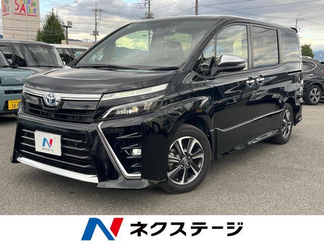 TOYOTA / VOXY HYBRID