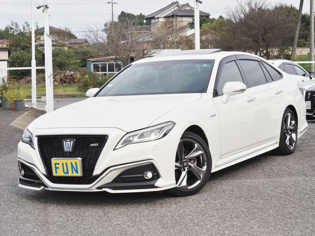 TOYOTA / CROWN sedan hybrid
