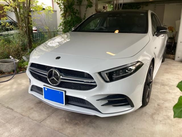 MERCEDES BENZ / MERCEDES AMG Aclass sedan
