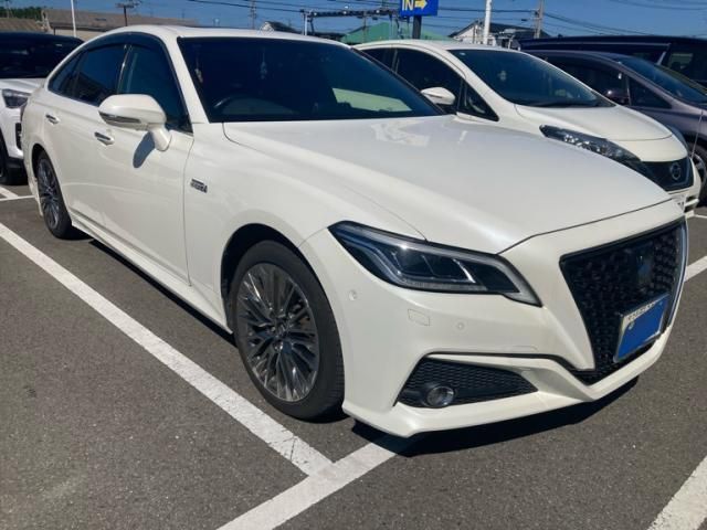 TOYOTA / CROWN sedan hybrid