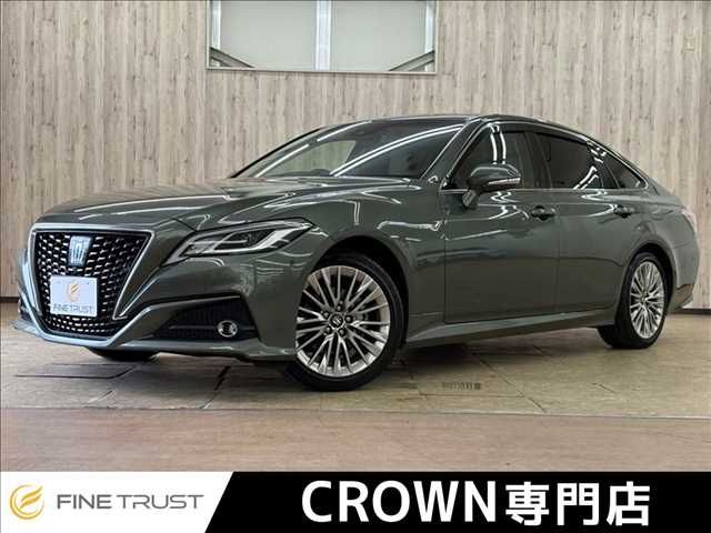 TOYOTA / CROWN sedan hybrid