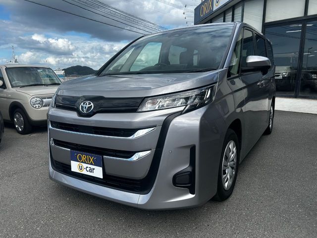 TOYOTA / NOAH
