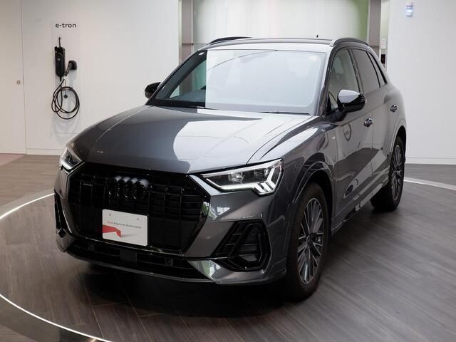 AUDI / AUDI Q3