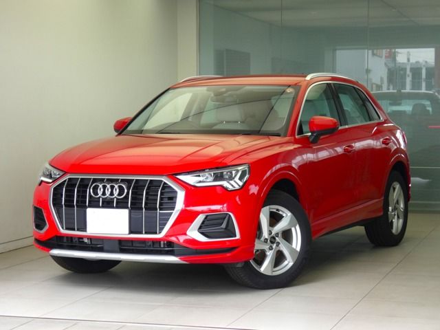 AUDI / AUDI Q3