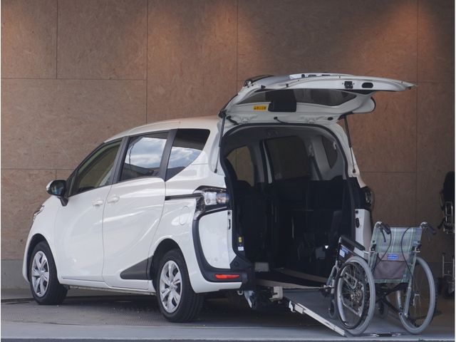 TOYOTA / SIENTA