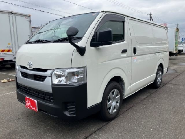TOYOTA / HIACE van 2WD