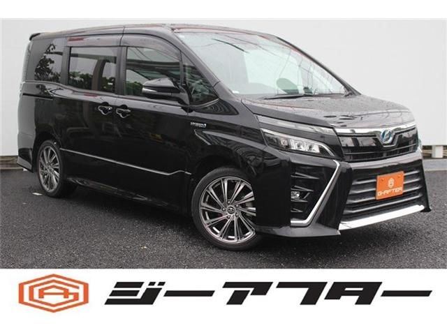 TOYOTA / VOXY HYBRID