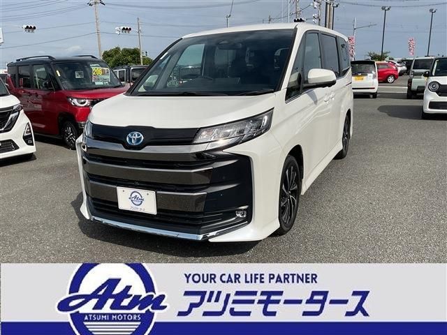 TOYOTA / NOAH HYBRID