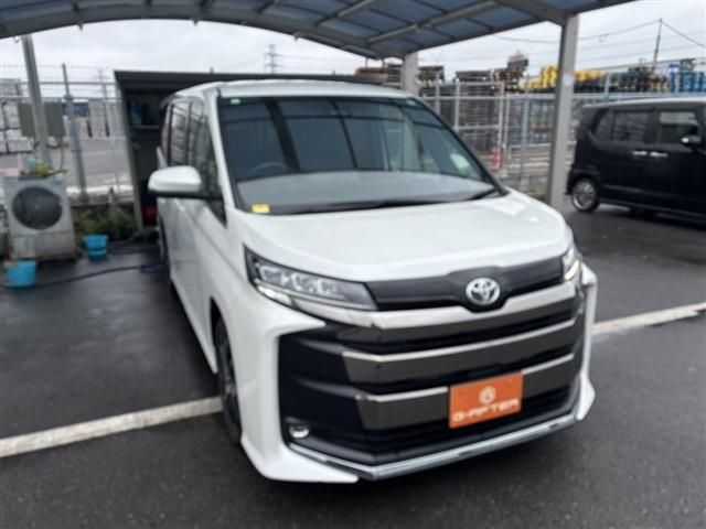TOYOTA / NOAH