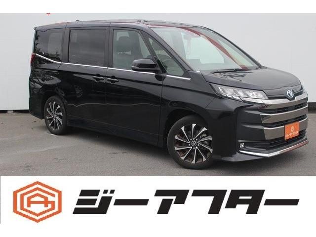 TOYOTA / NOAH HYBRID