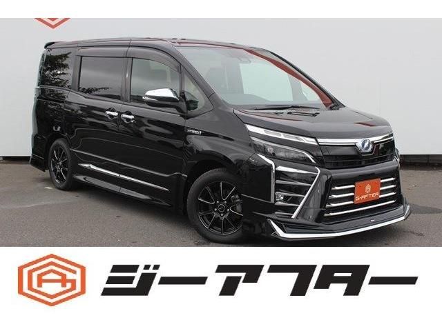 TOYOTA / VOXY HYBRID