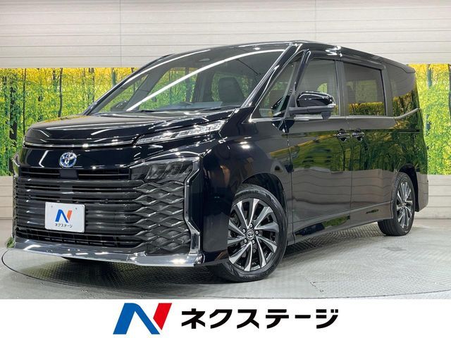 TOYOTA / VOXY HYBRID