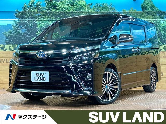 TOYOTA / VOXY HYBRID