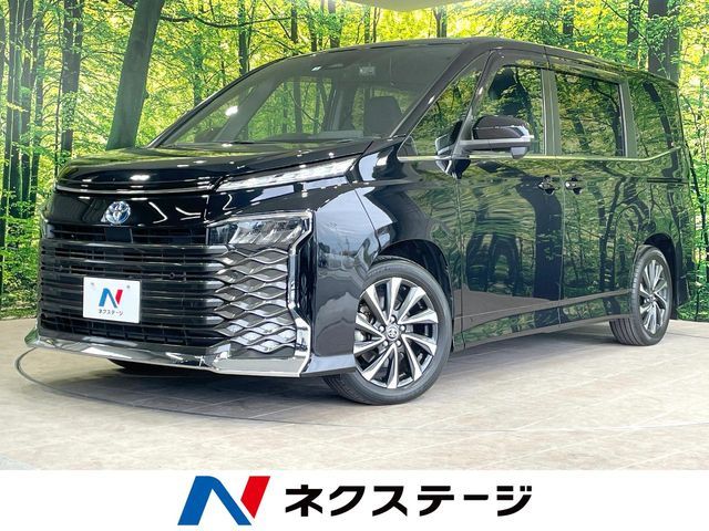 TOYOTA / VOXY HYBRID