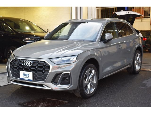 AUDI / AUDI Q5