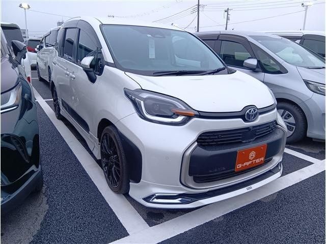 TOYOTA / SIENTA HYBRID