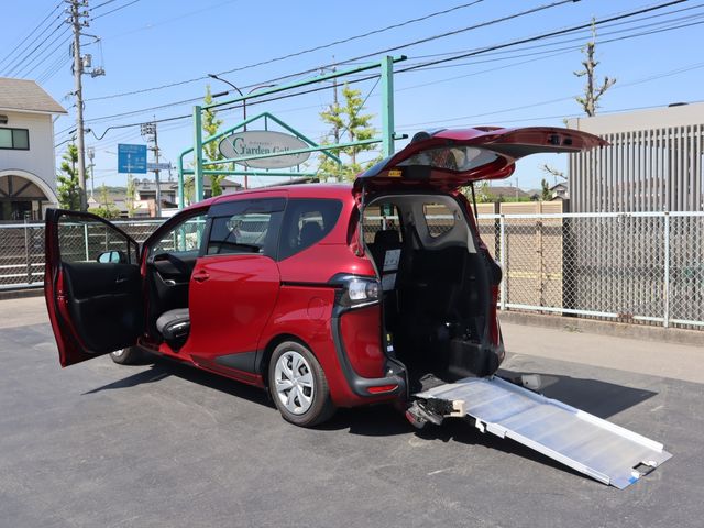 TOYOTA / SIENTA