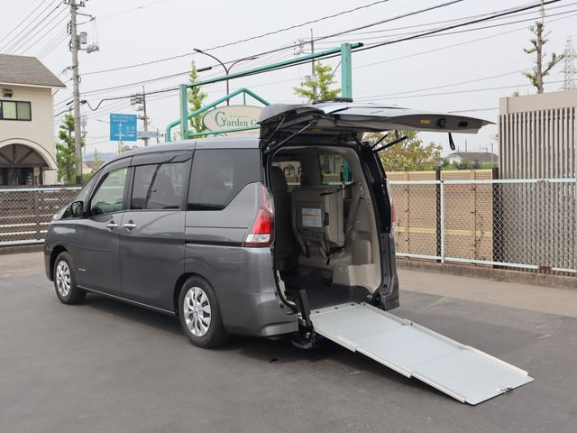 NISSAN / SERENA  S-HYBRID