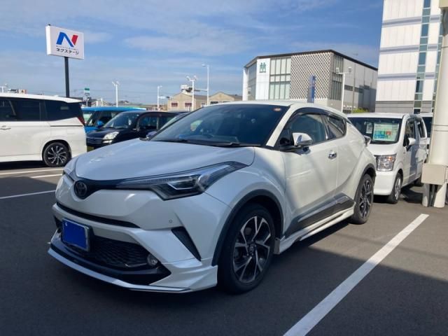TOYOTA / C-HR 4WD