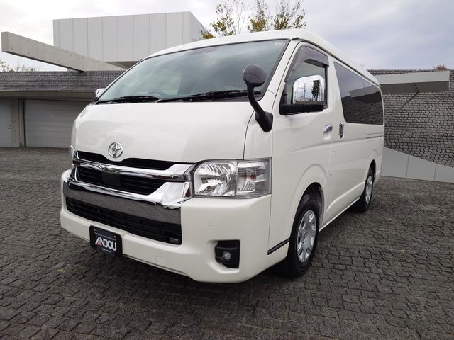 TOYOTA / HIACE van 2WD