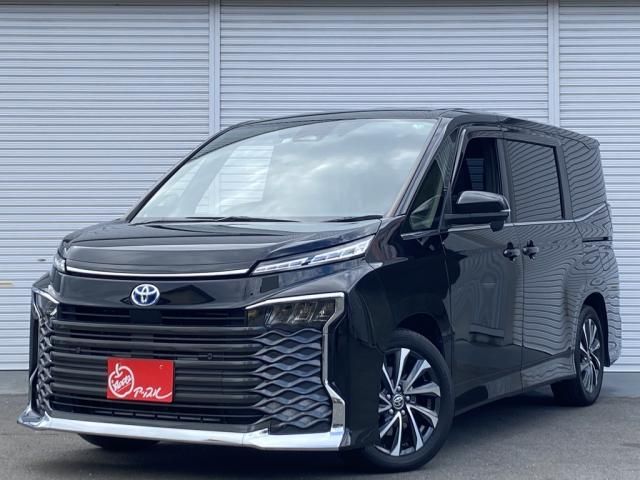 TOYOTA / VOXY HYBRID