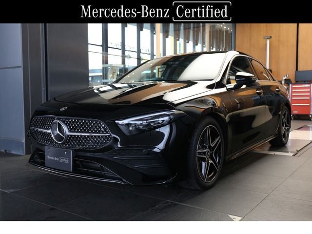 MERCEDES BENZ / MERCEDES BENZ A class sedan