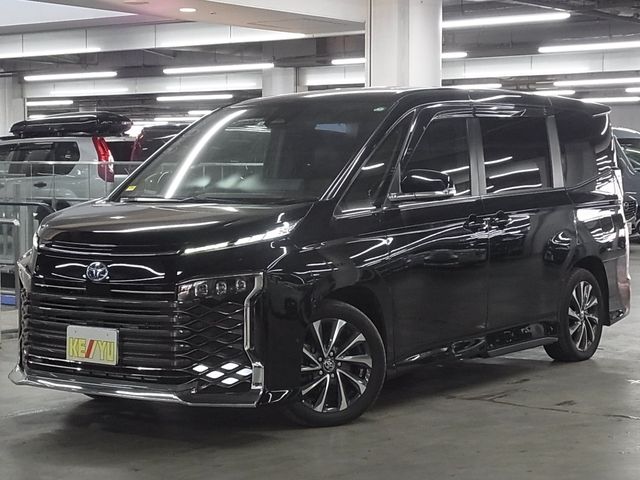 TOYOTA / VOXY HYBRID