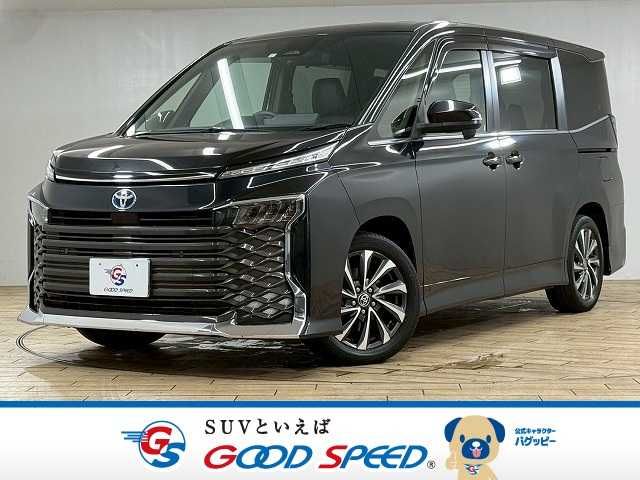 TOYOTA / VOXY HYBRID
