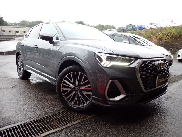 AUDI / AUDI Q3 SPORTBACK