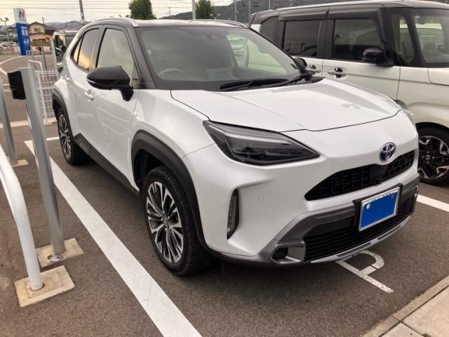 TOYOTA / YARIS CROSS HYBRID