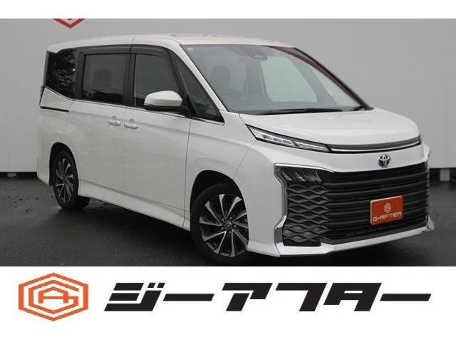 TOYOTA / VOXY HYBRID