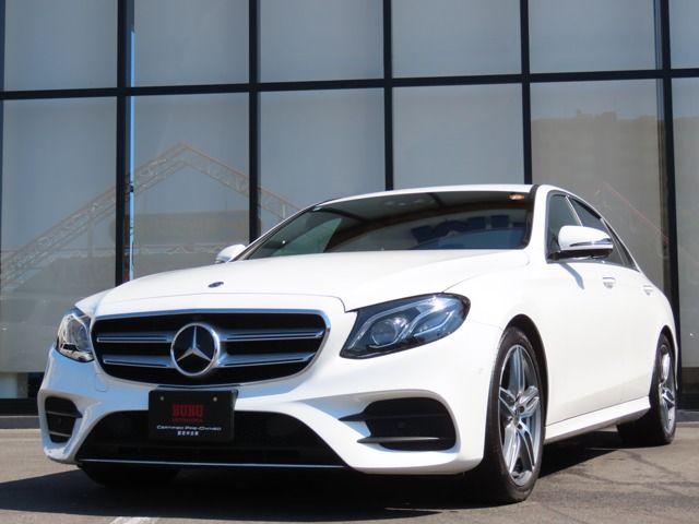 MERCEDES BENZ / MERCEDES BENZ E class sedan