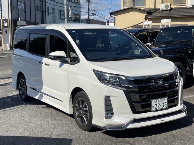 TOYOTA / NOAH