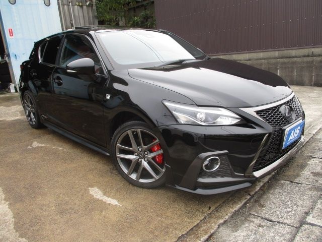 TOYOTA / LEXUS CT200h