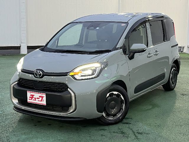 TOYOTA / SIENTA HYBRID