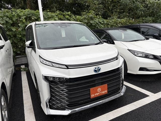 TOYOTA / VOXY HYBRID