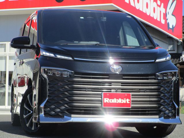 TOYOTA / VOXY