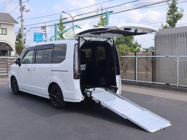 HONDA / STEPWAGON SPADA