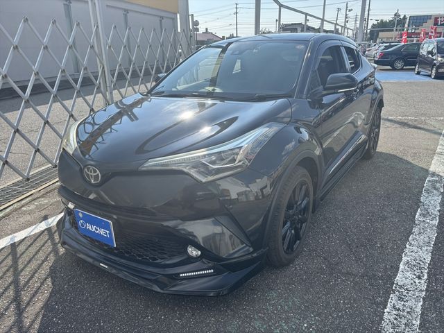 TOYOTA / C-HR 4WD