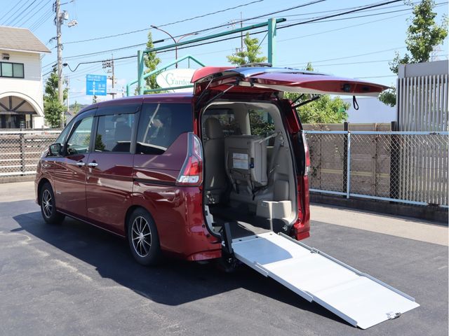 NISSAN / SERENA  S-HYBRID
