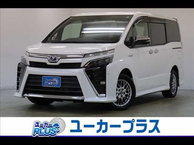 TOYOTA / VOXY HYBRID