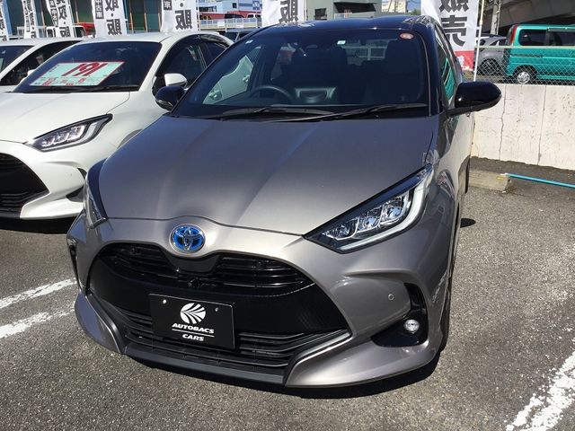 TOYOTA / YARIS HYBRID