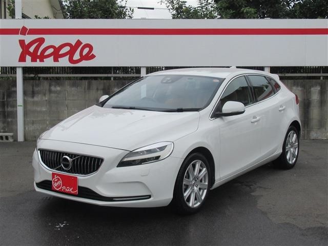 VOLVO / VOLVO V40
