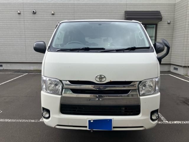 TOYOTA / HIACE van 4WD