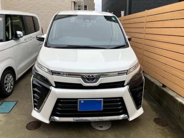 TOYOTA / VOXY