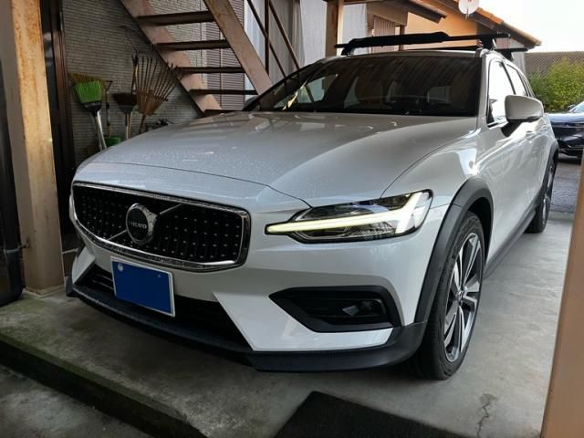 VOLVO / VOLVO V60 CROSS COUNTRY