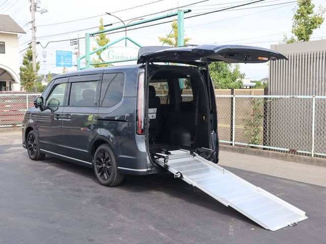 HONDA / STEPWAGON SPADA