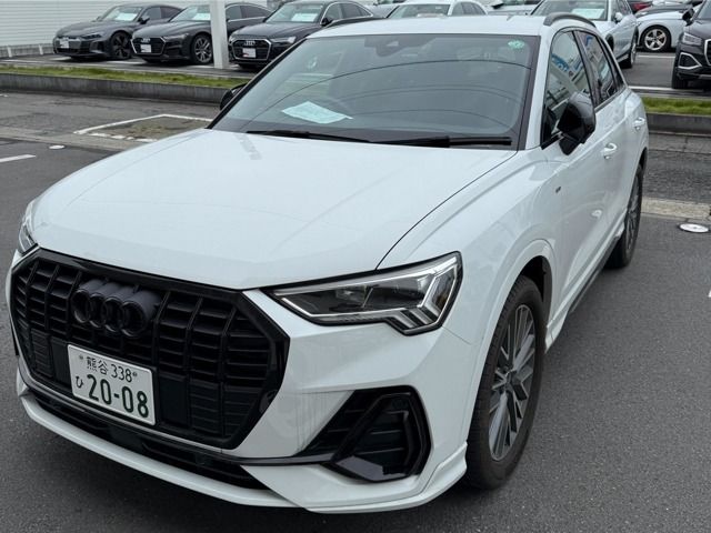 AUDI / AUDI Q3