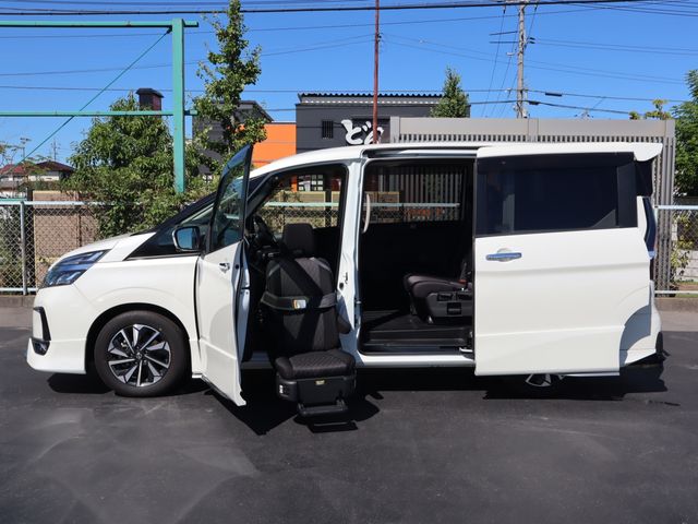 NISSAN / SERENA  S-HYBRID