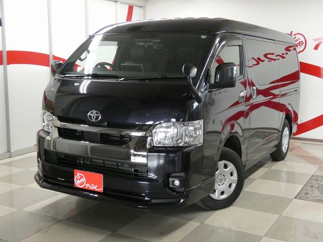TOYOTA / HIACE van 4WD